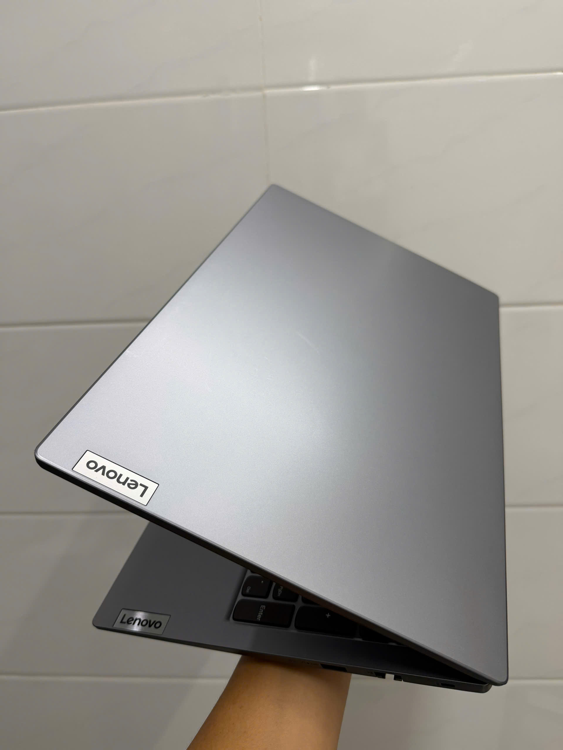 Lenovo Ideapad V15 G5 2