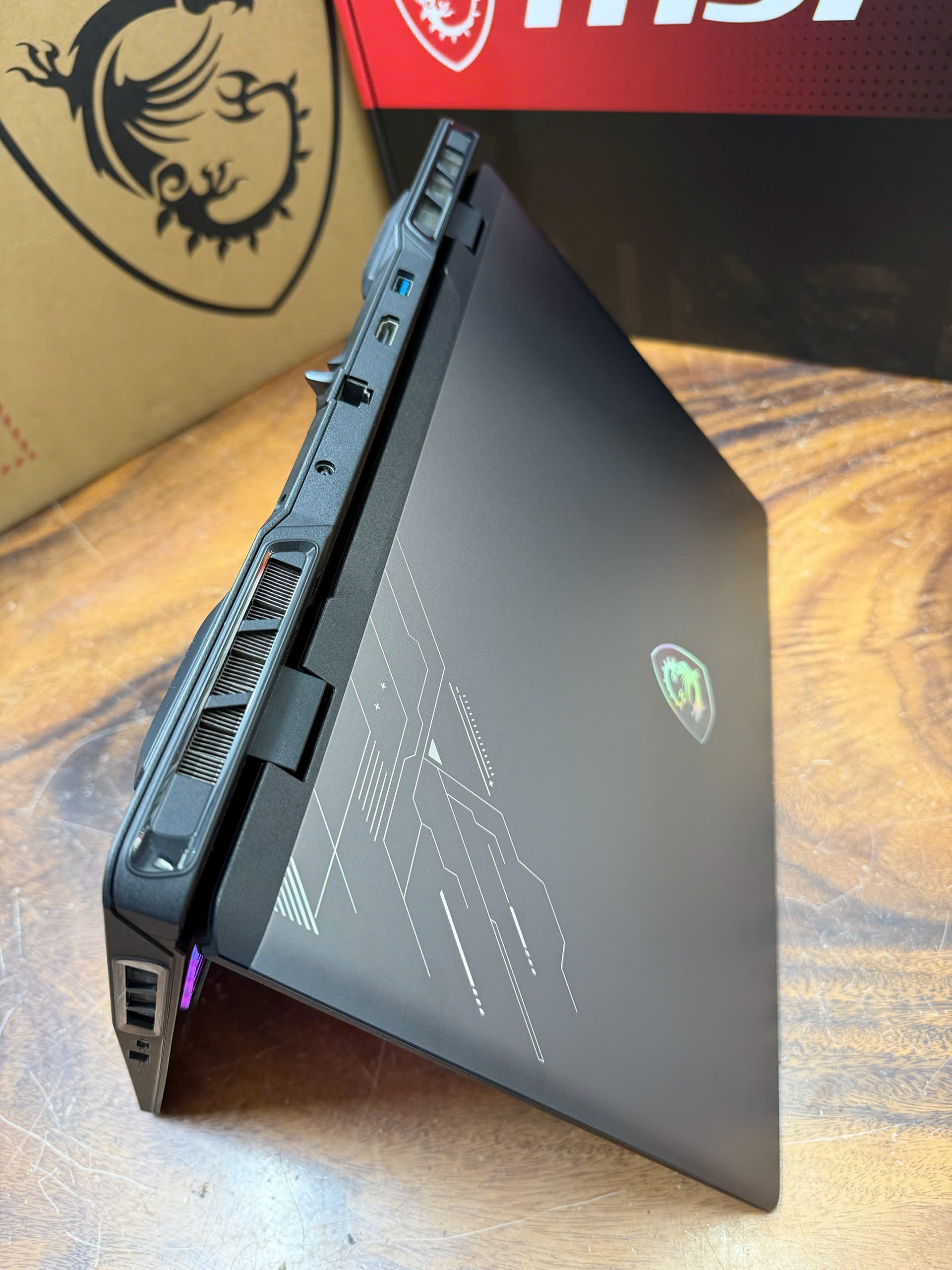 Msi Crosshair 16 Hx 8