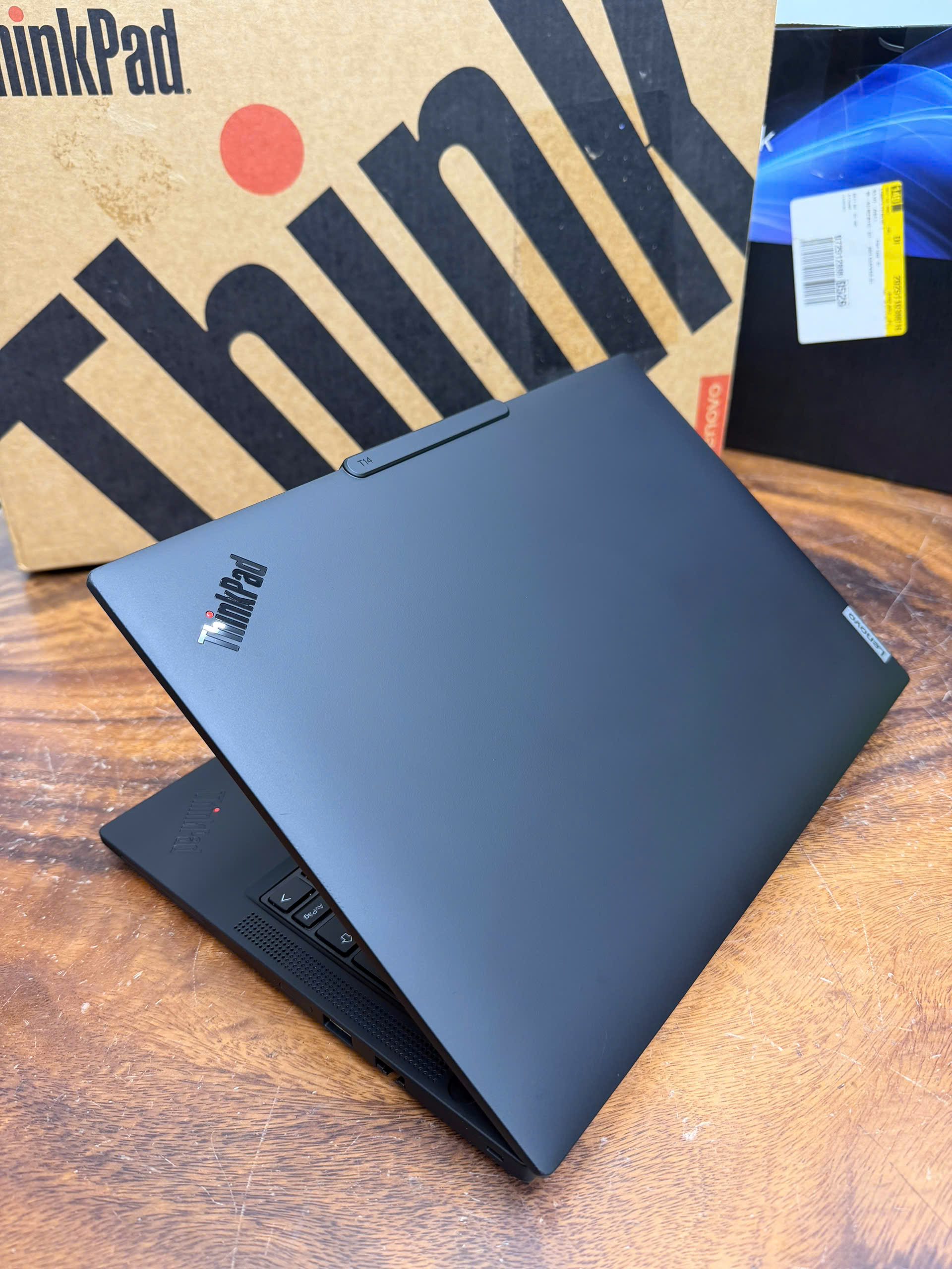 Thinkpad T14 Gen 5 Ultra 5 1