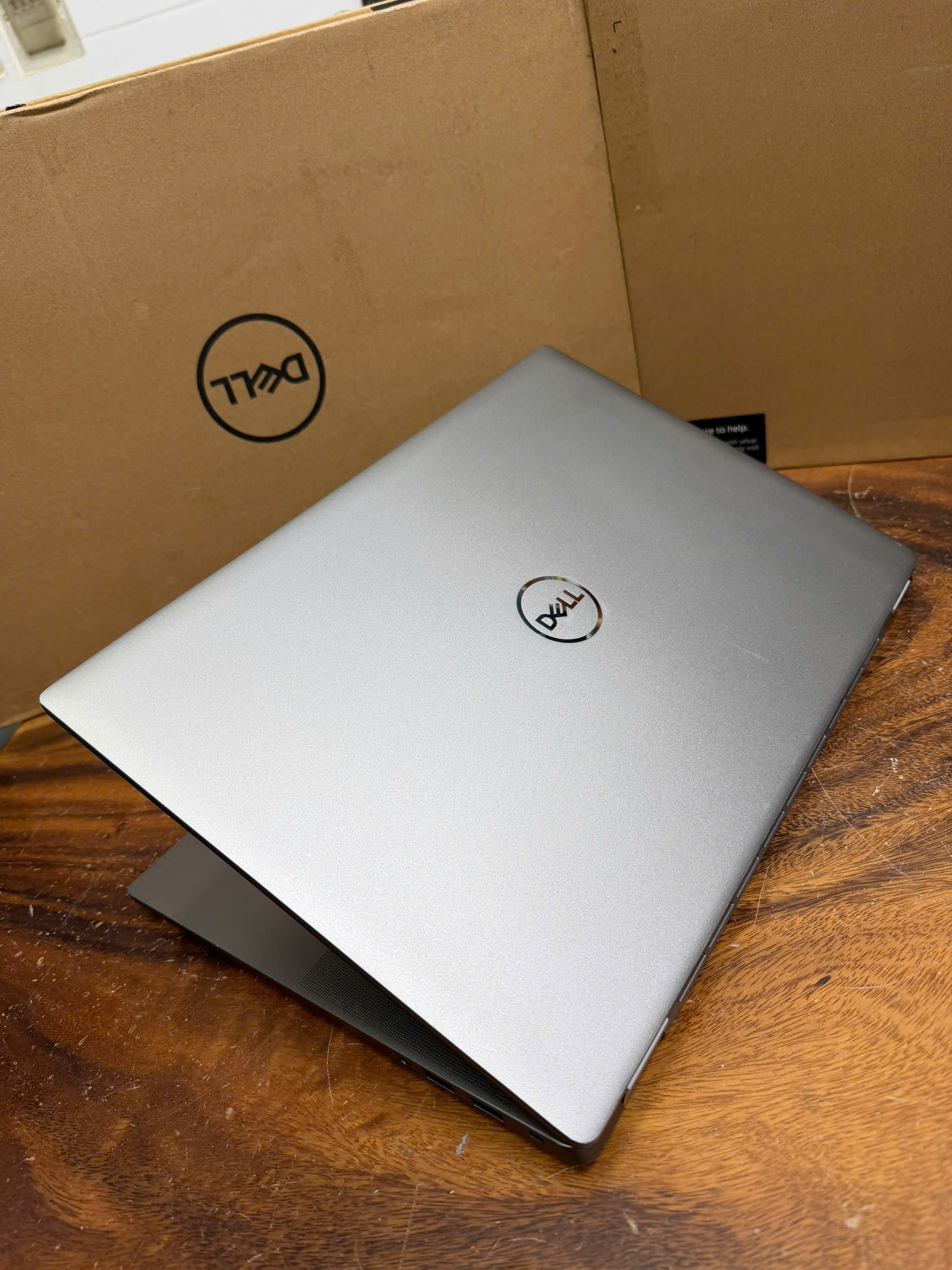 Dell Latitude 7640 1