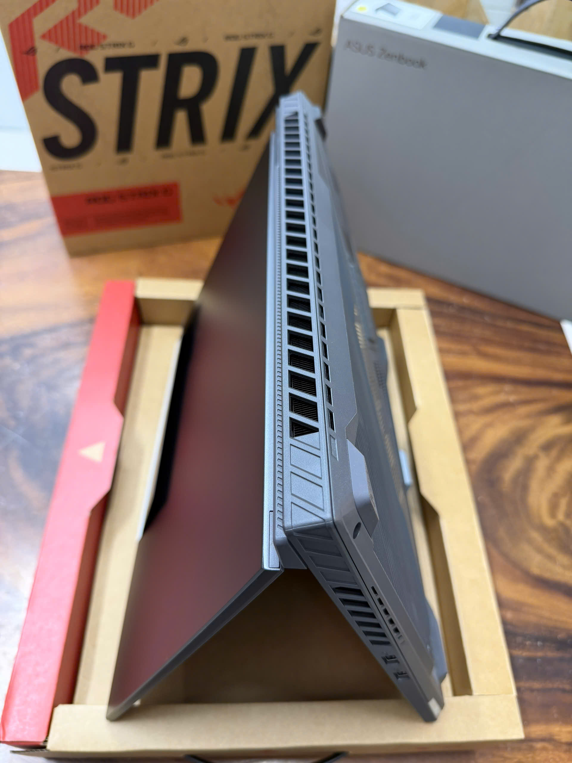 Asus Rog G16 G614f 9