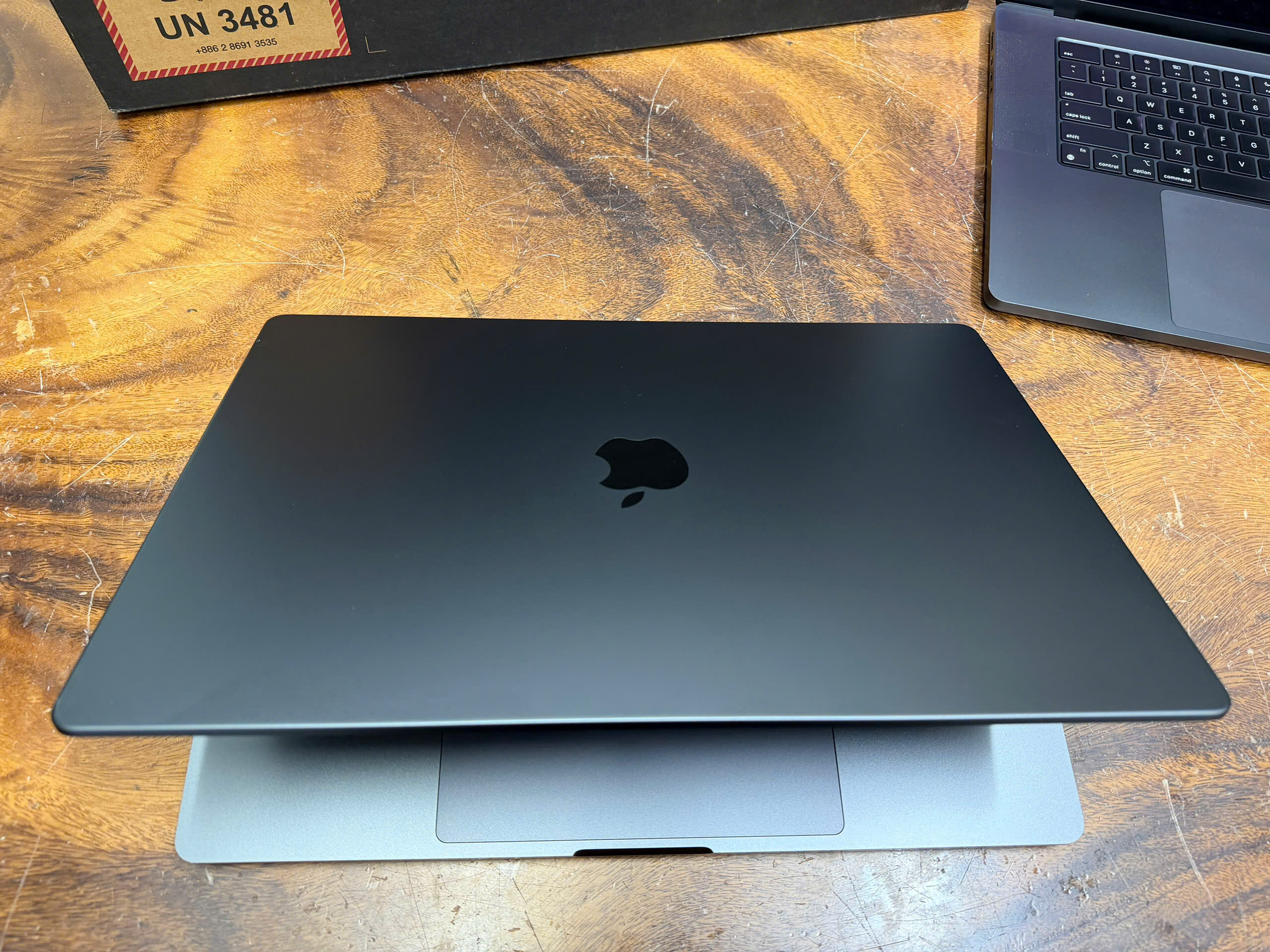 Macbook Pro 16 M4 Max 2 Rotated