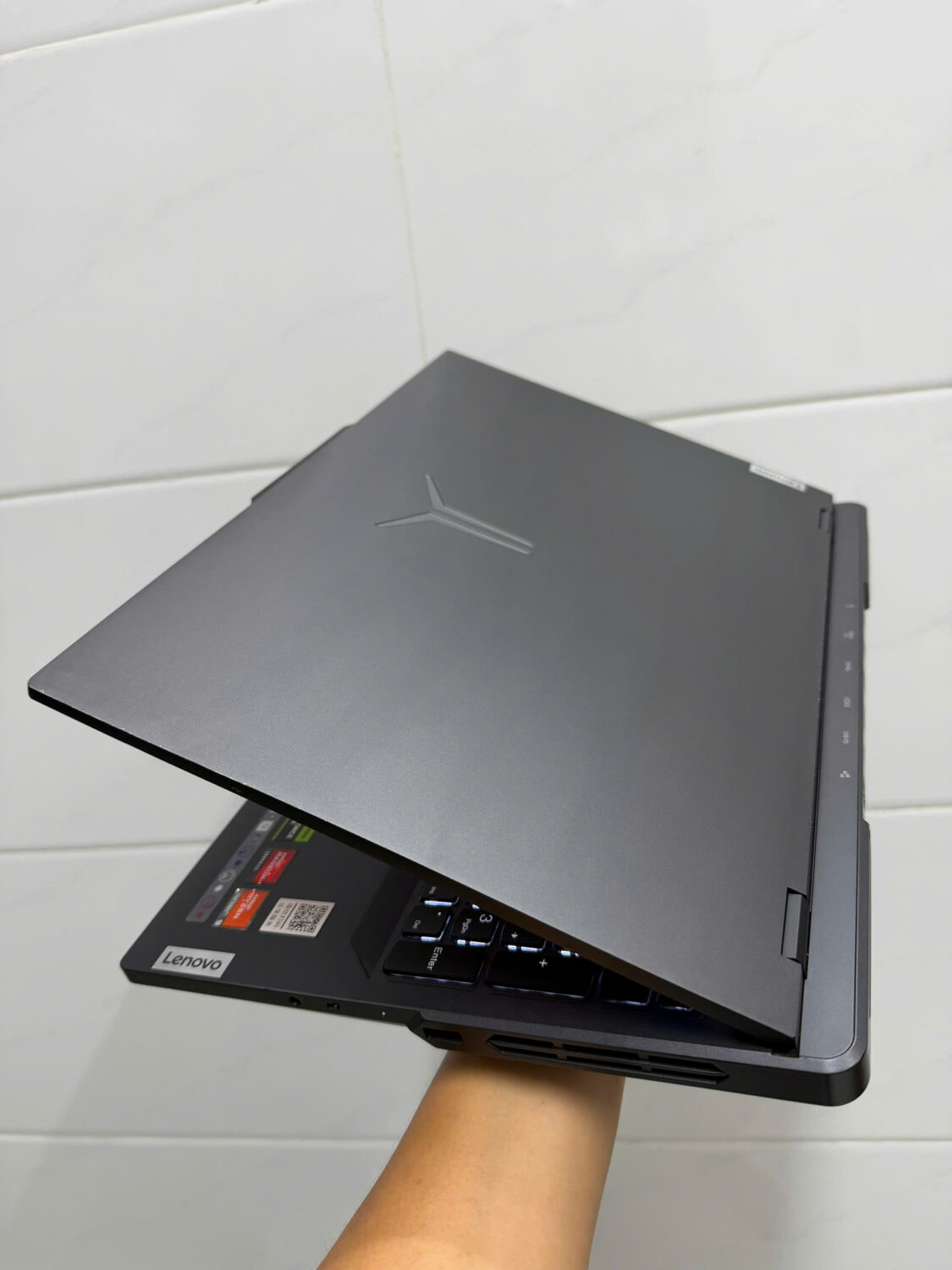 Lenovo Legion 5 Pro 16arx8 9