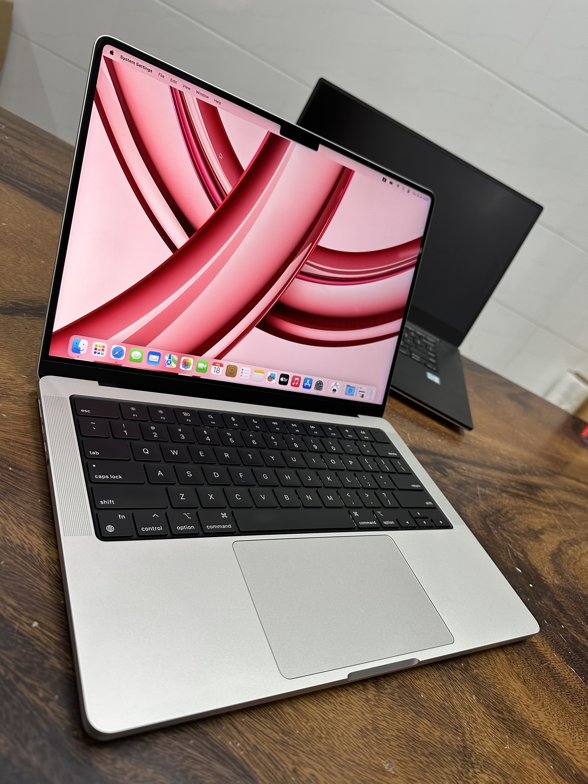 Macbook Pro 14 M3 Silver 2