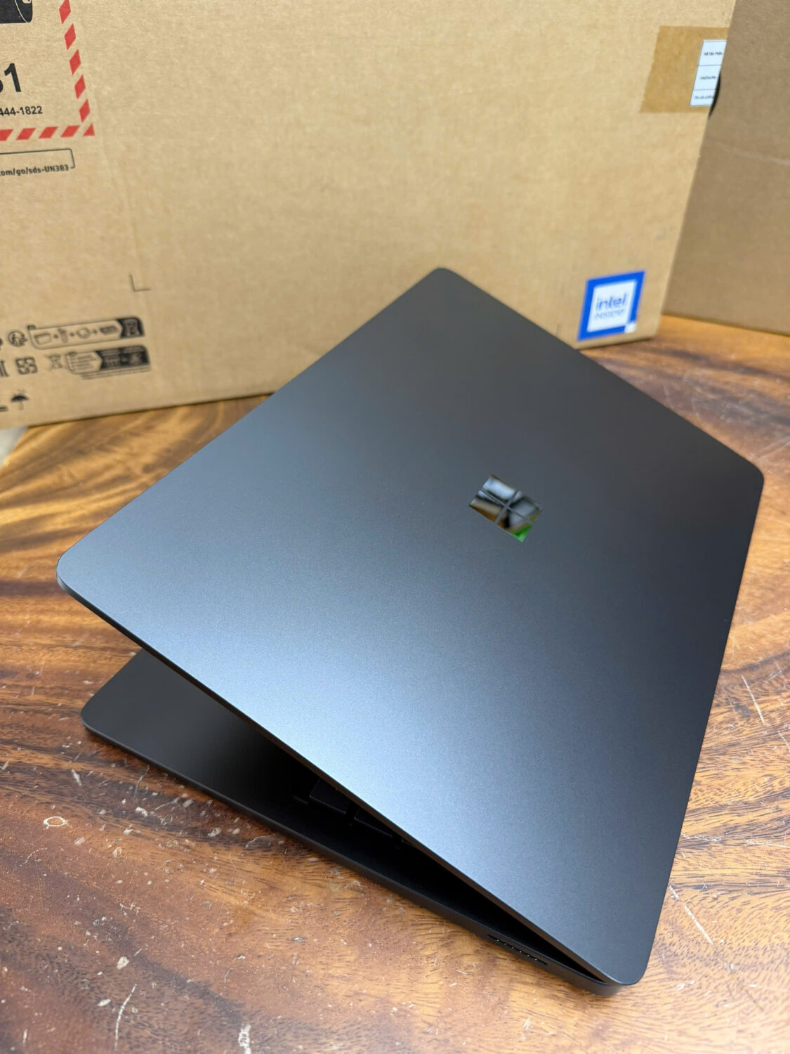 Surface Laptop 8 13 5
