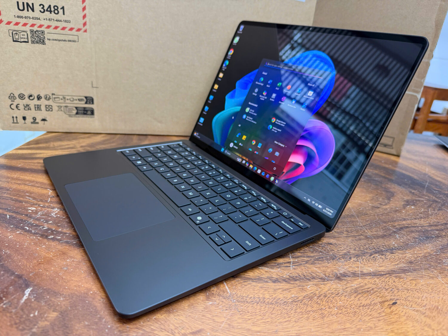 Surface Laptop 8 13 9