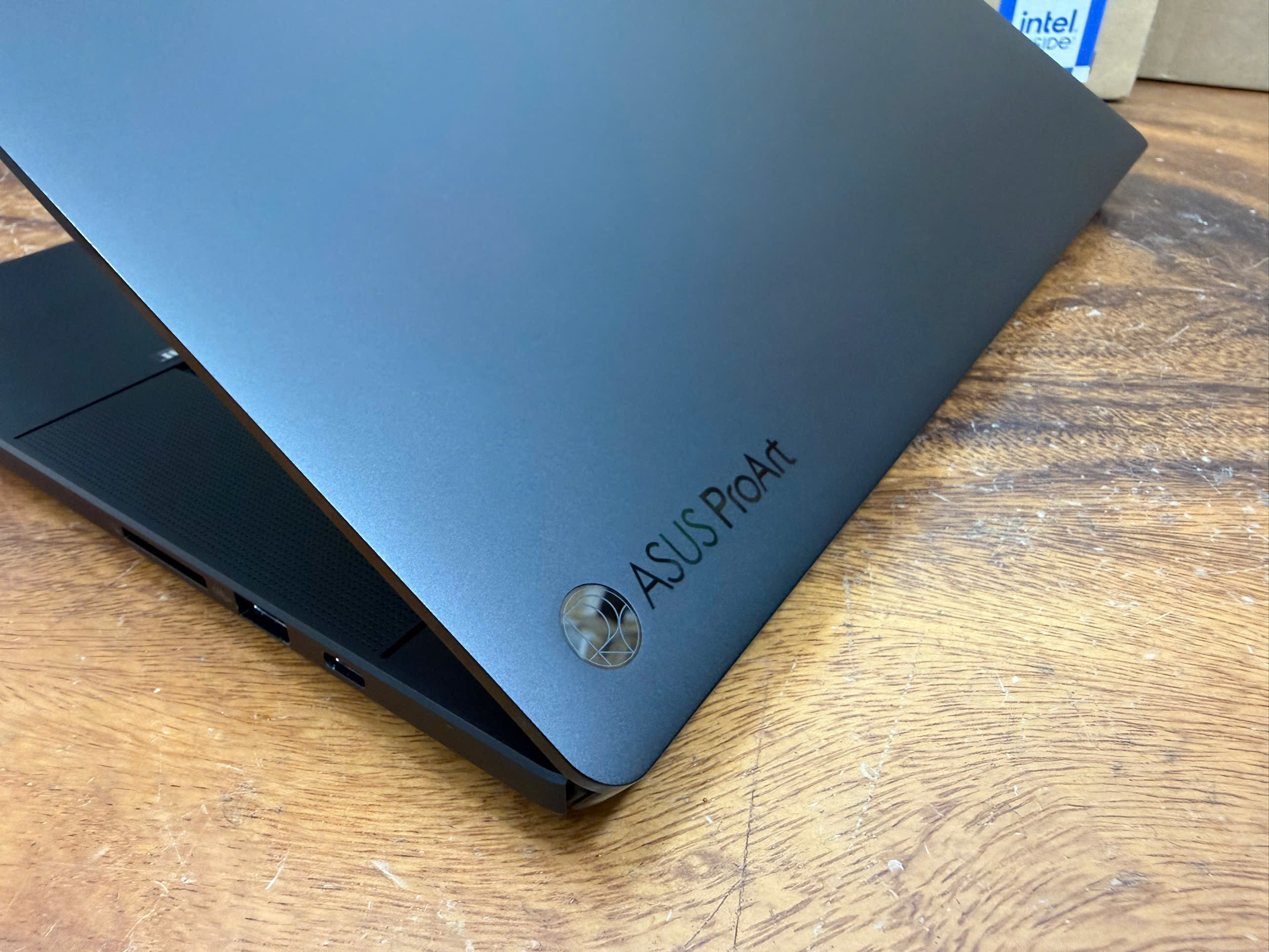 Asus Proart P16 H7606wp 6