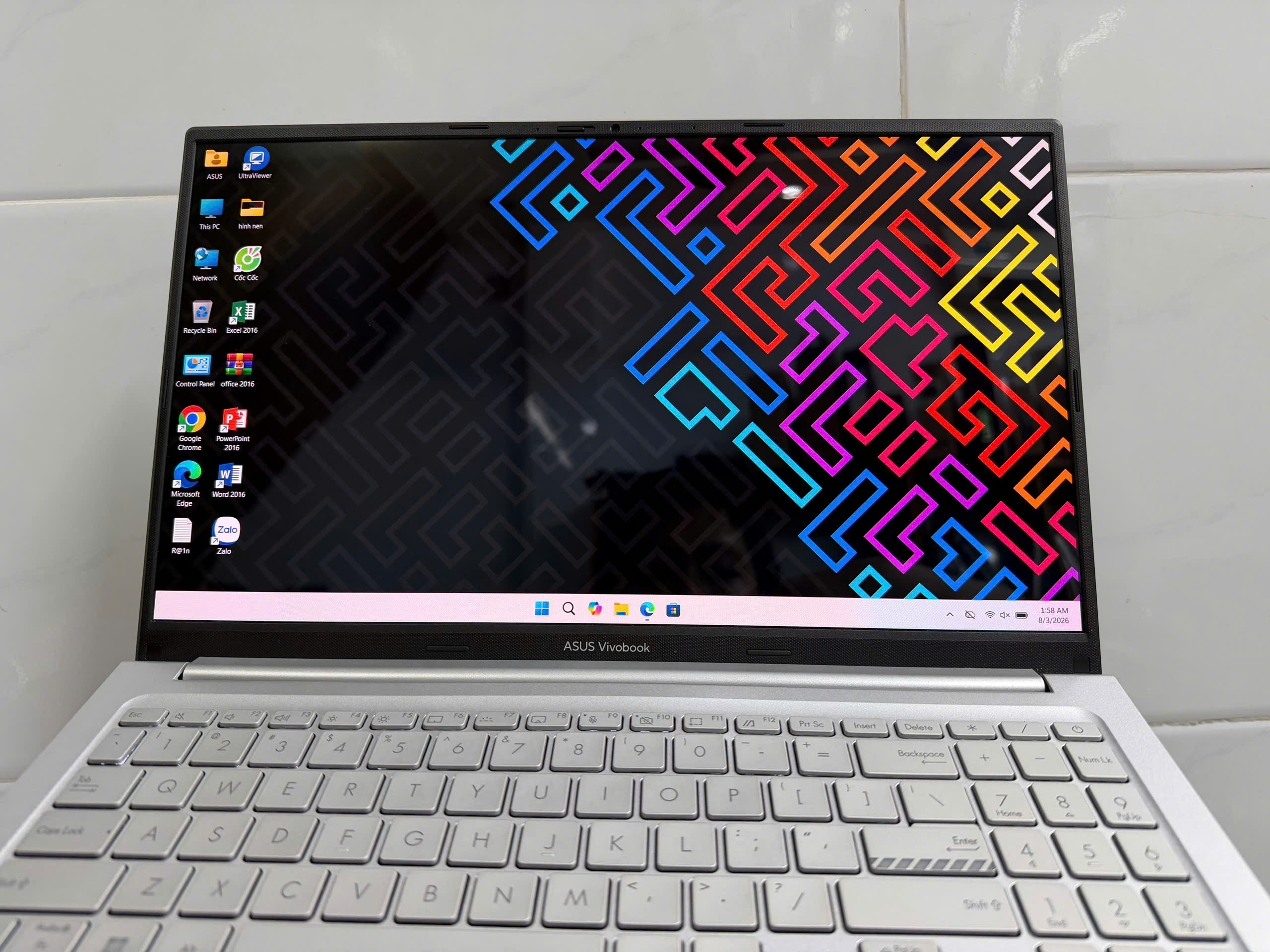 Asus Vivobook A1503z Oled 5