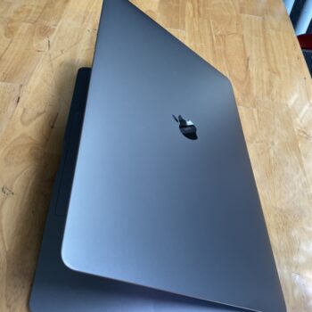 Macbook Pro 16in 1
