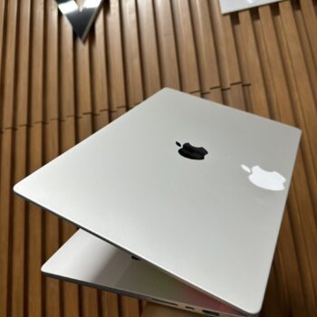 Macbook Pro 16 M1 Silver 90 4