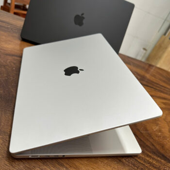 Macbook Pro 16 M1 Silver 10