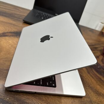 Macbook Pro 14 M3 Silver 4