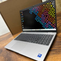 Dell Latitude 5550 8