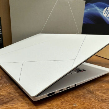 Asus Zenbook S16 Um5606 6