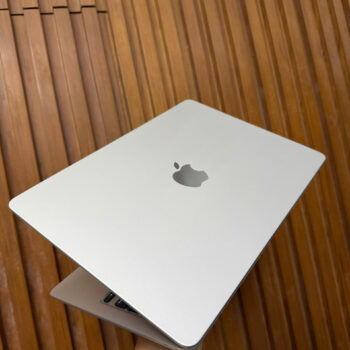 Macbook Air M3 Silver 6