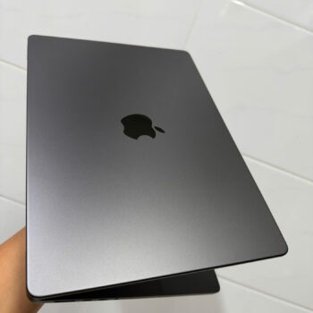 Macbook Pro 14in M5 2