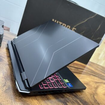Acer Nitro 5 Tiger AN515-58-78AN (1)