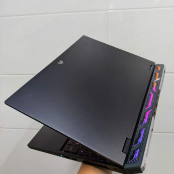 Acer Predator Helios 16 Ph16 71 (5)
