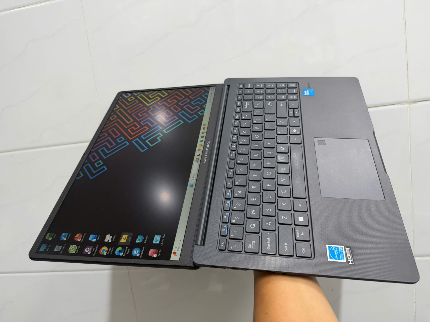 Asus Expertbook B9450f (6)