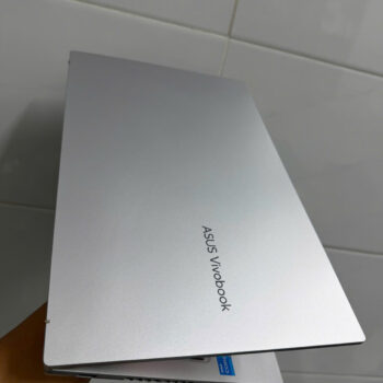 Asus Vivobook A1503z Oled (1)