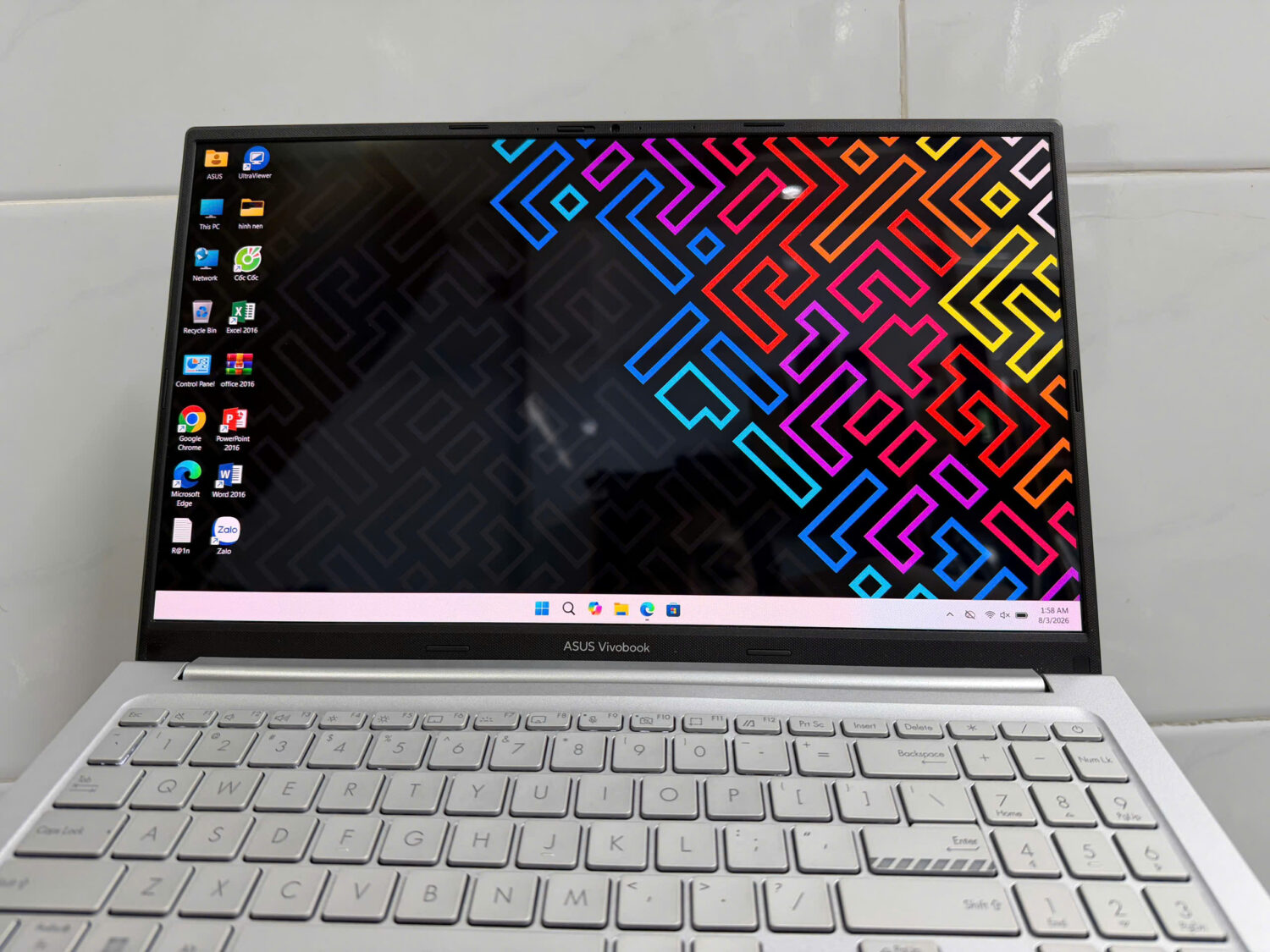 Asus Vivobook A1503z Oled (5)