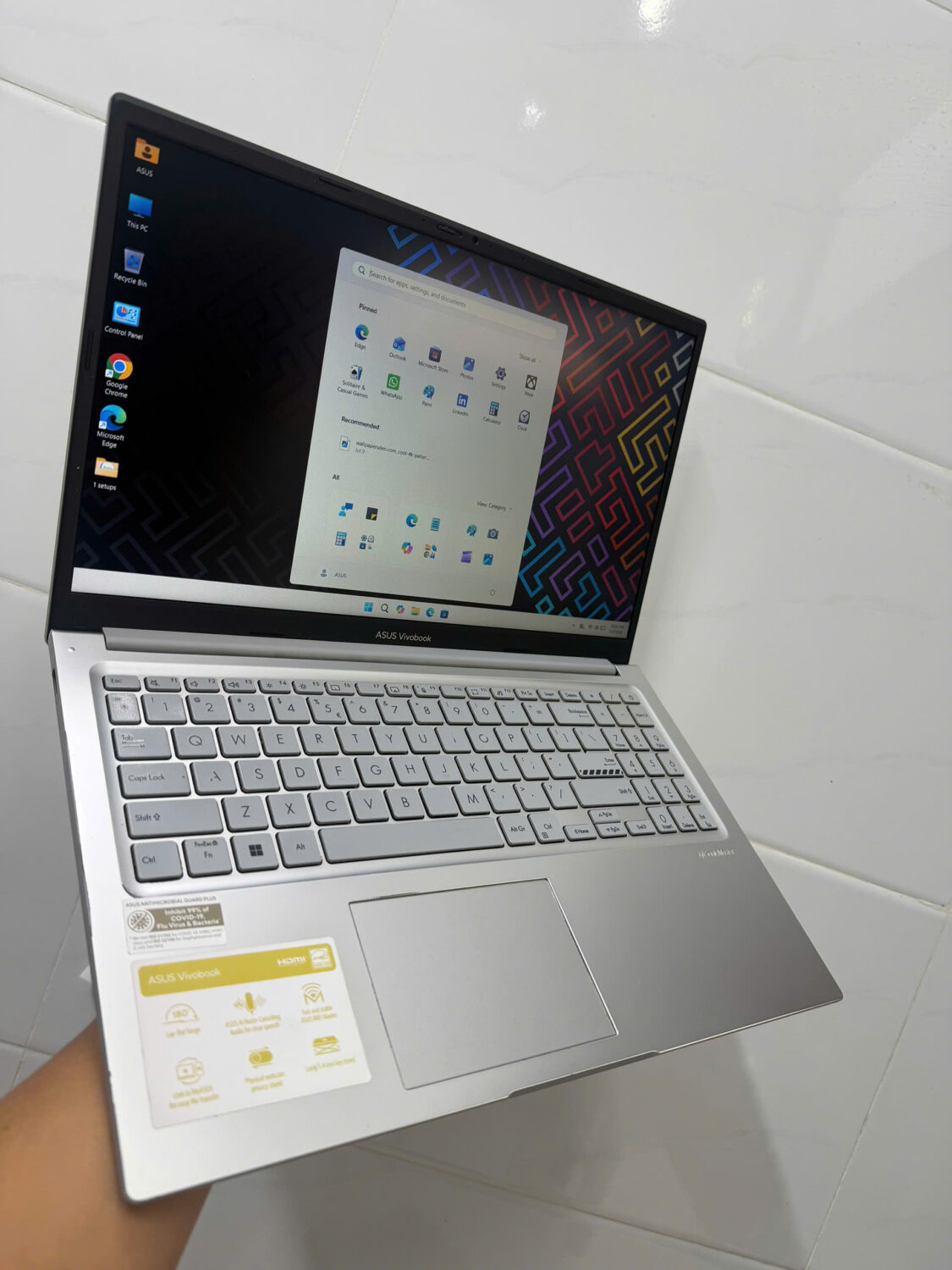 Asus Vivobook X1504za (3)