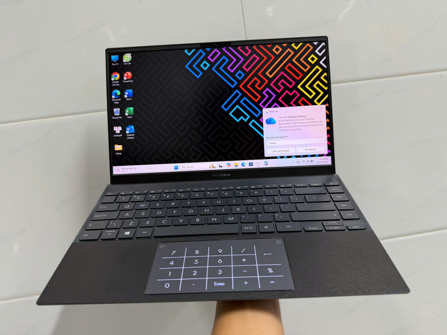 Asus Zenbook 14 Ux425ea (2)