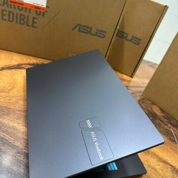 Asus vivobook X1404Z (1)