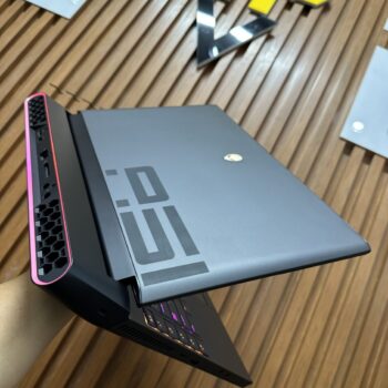Dell Alienware Area 51M (7)