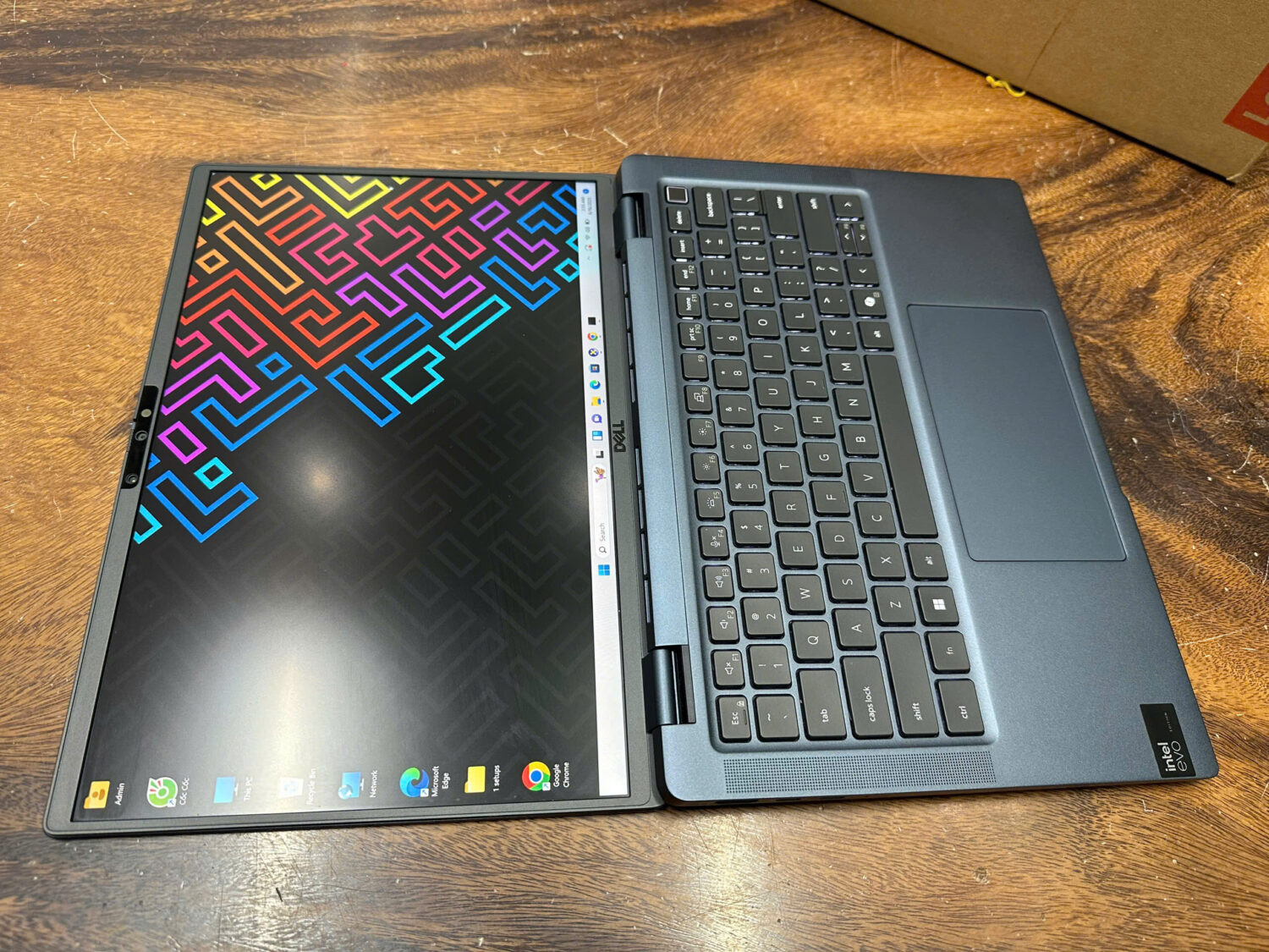 Dell Latitude 7450 Ultralight (1)