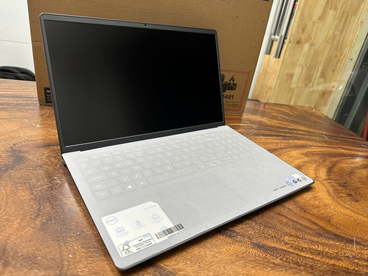 Dell Inspiron 3530 (5)