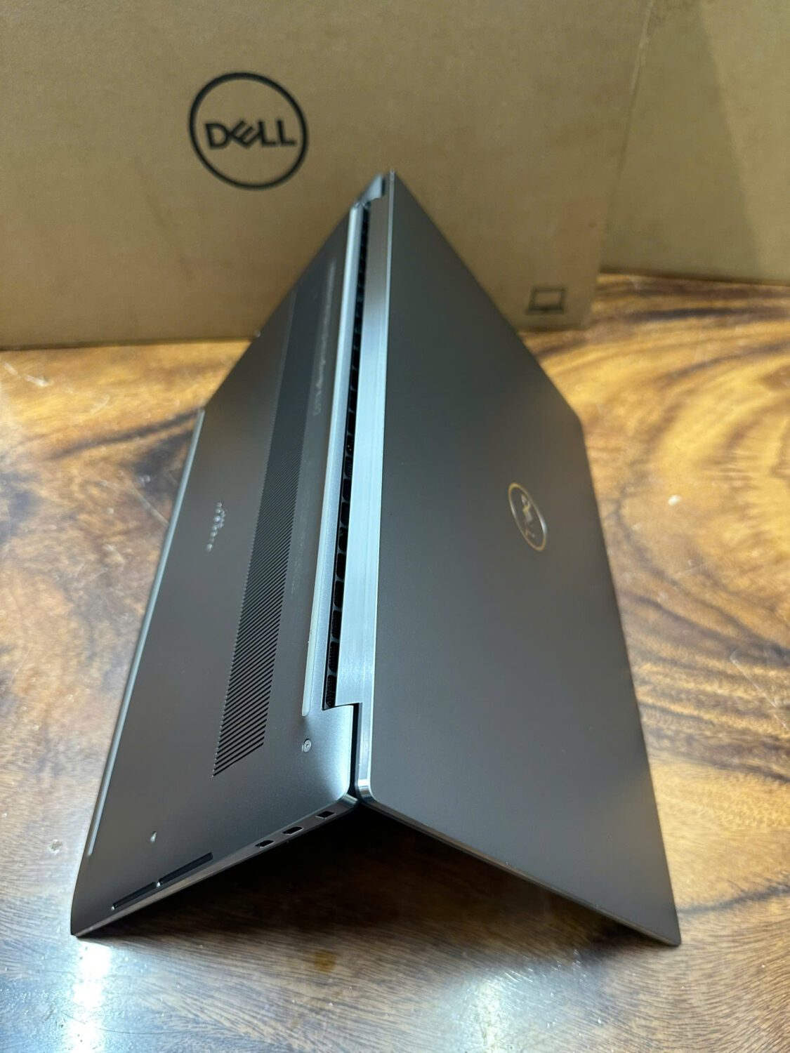 Dell Precision 5550 Core I9 (6)