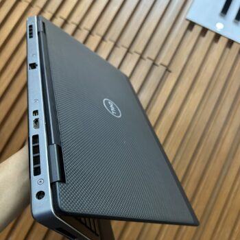 Dell precision 7530 Xeon (8)
