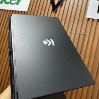 Eluktronics QC7 (1) (Copy)