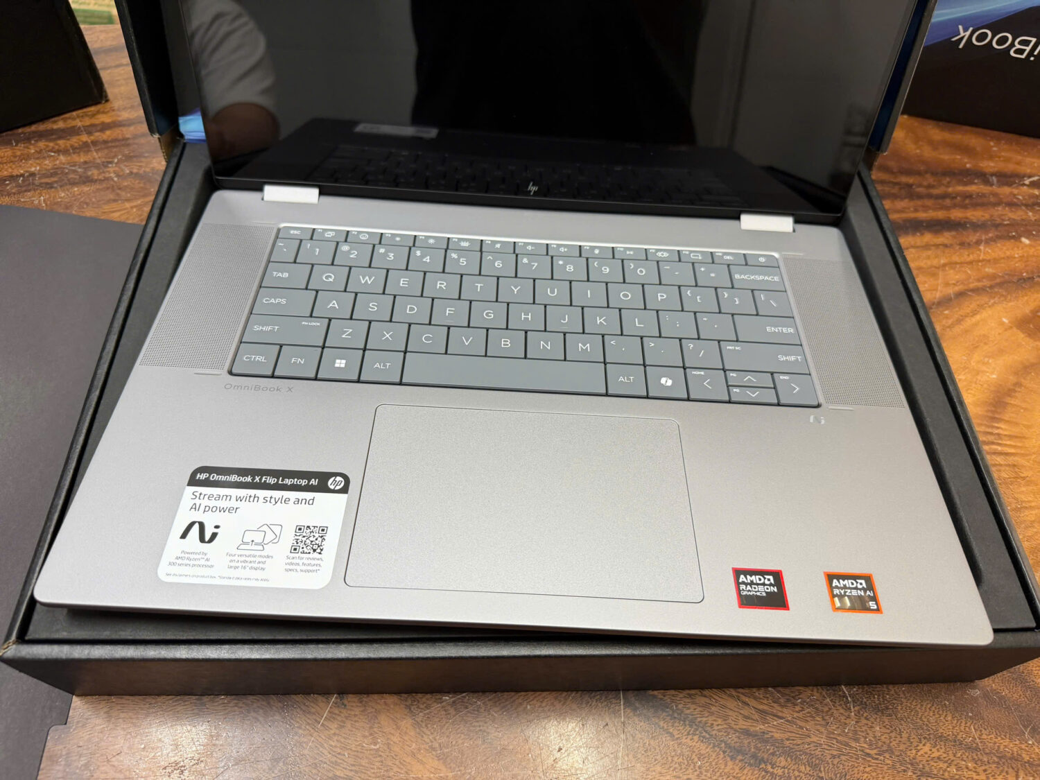 Hp Omnibook X Flip Ai 16 Ar0013dx (5)