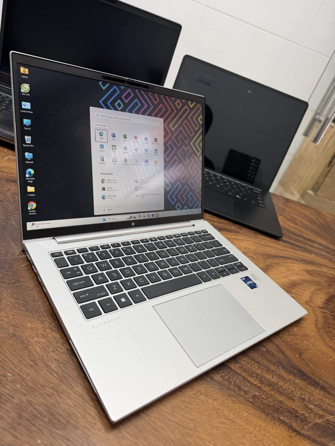 Hp Elitebook 1040 G10 (4)