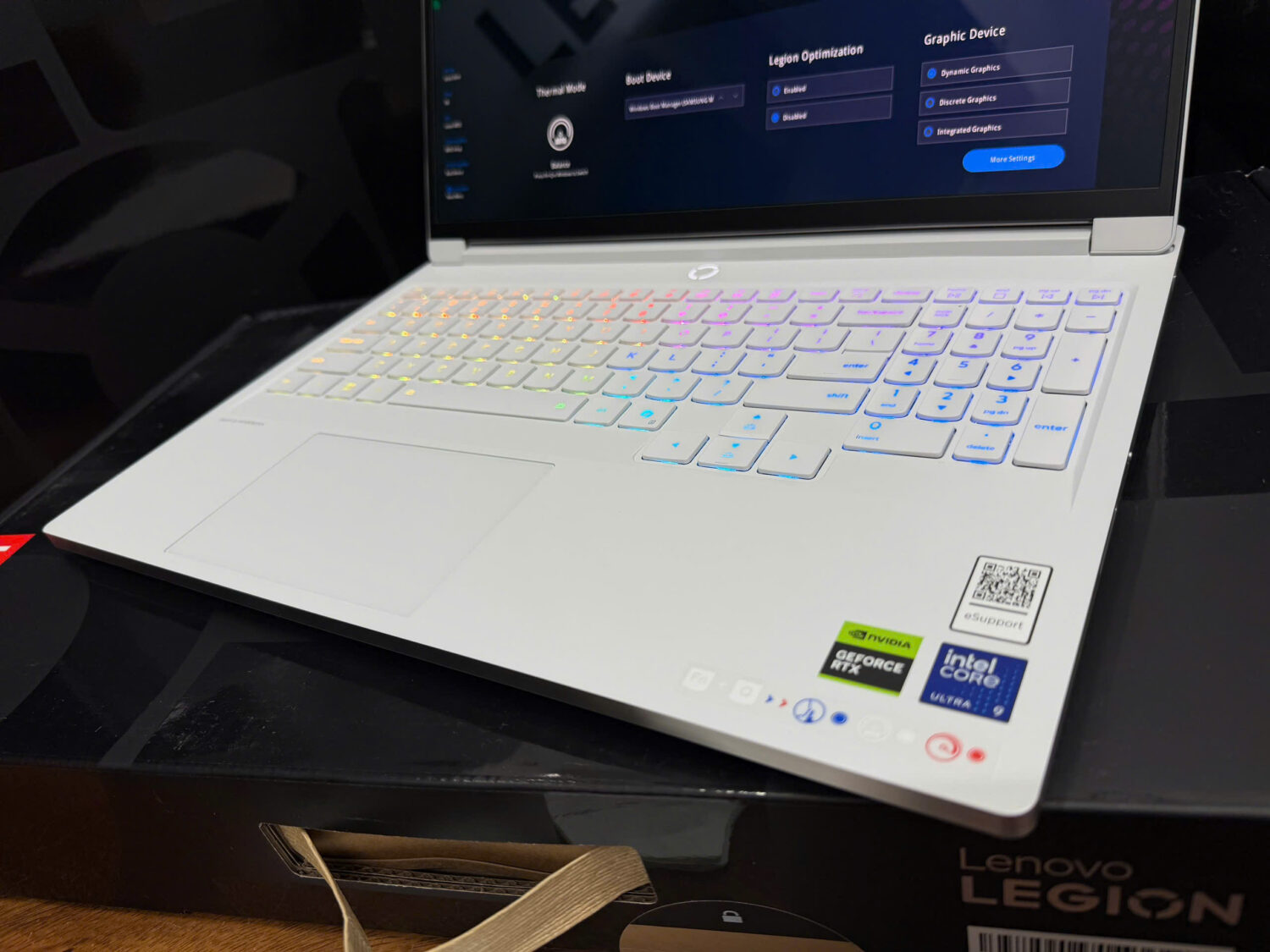 Lenovo Legion 7 16iax10 (10)