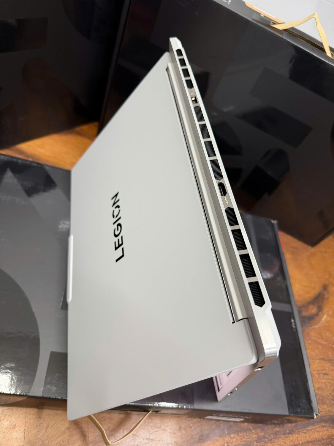 Lenovo Legion 7 16iax10 (11)