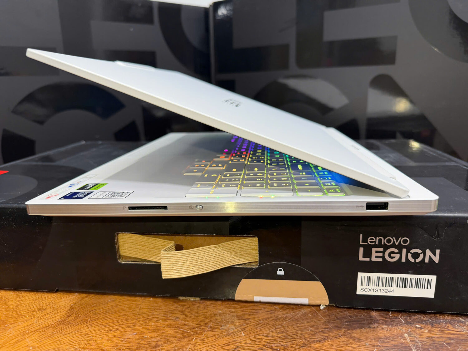 Lenovo Legion 7 16iax10 (14)