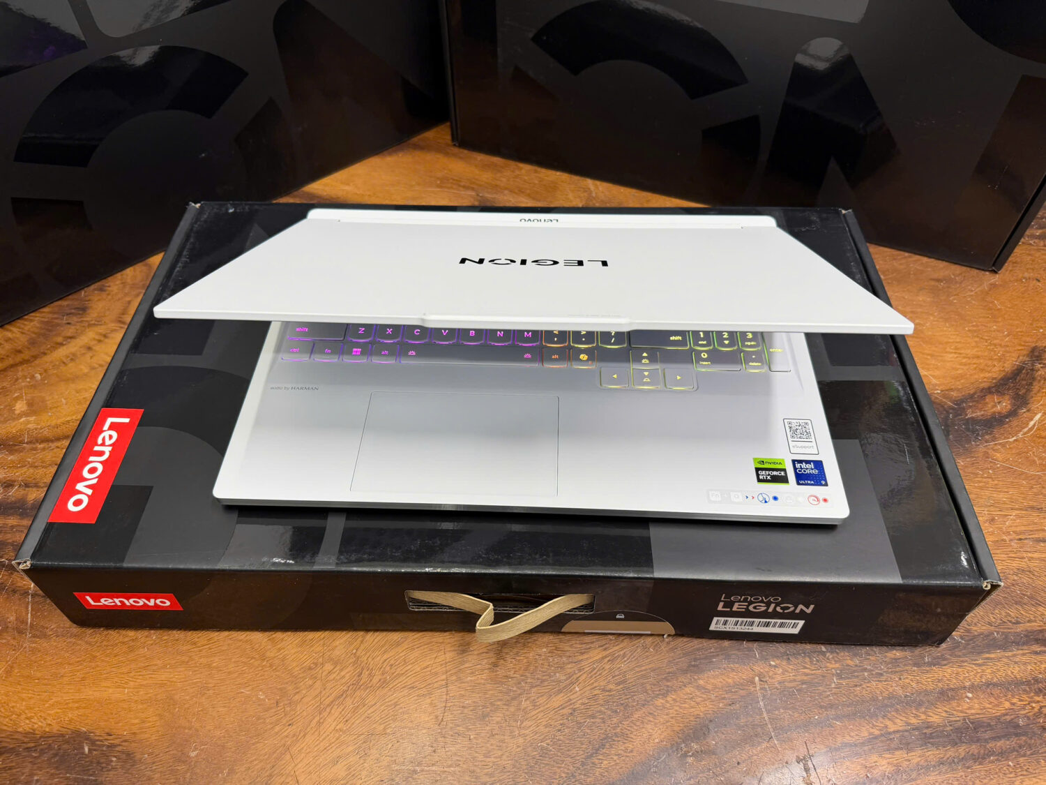 Lenovo Legion 7 16iax10 (7)