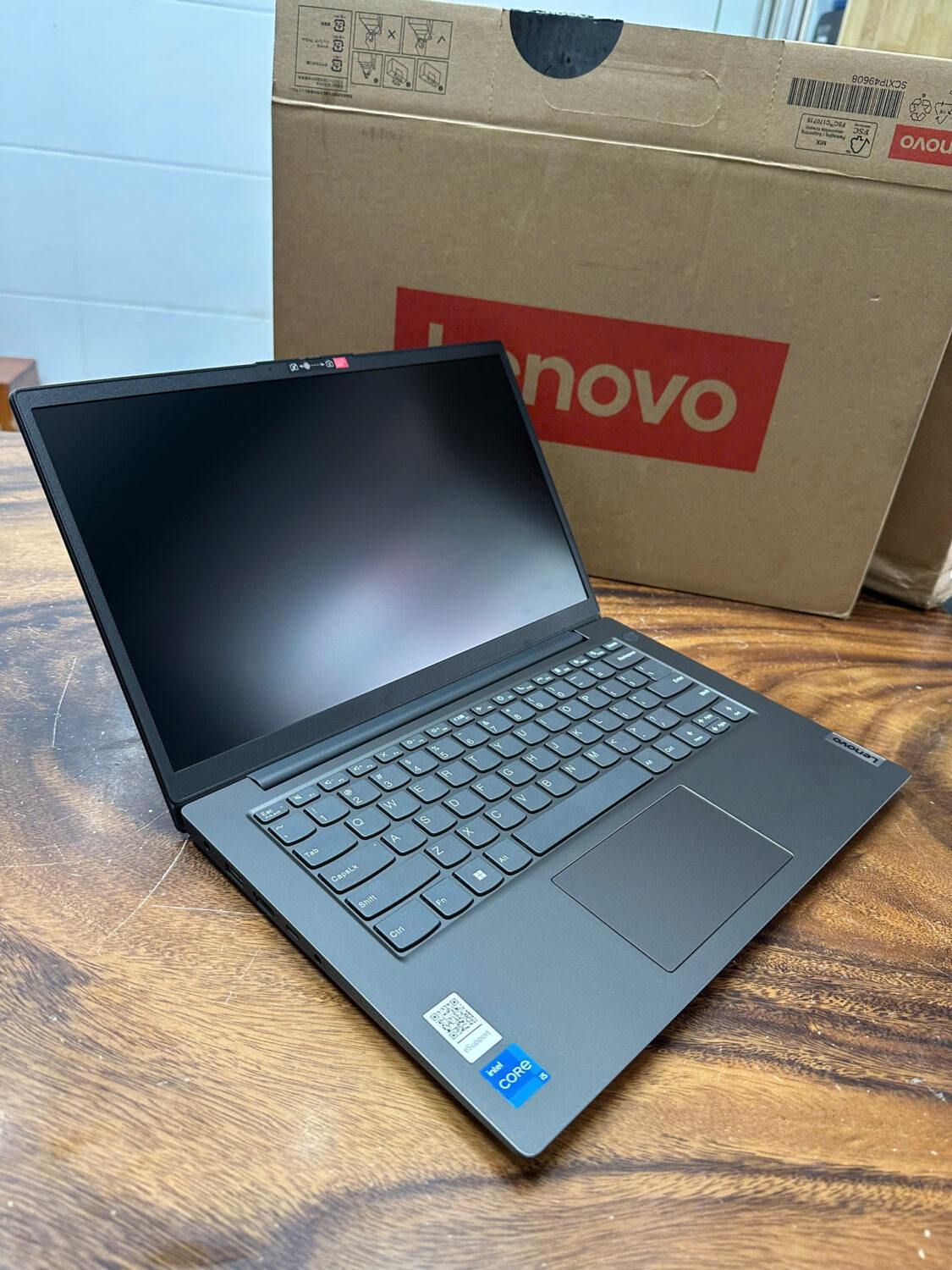 Lenovo V14 G4 (5)