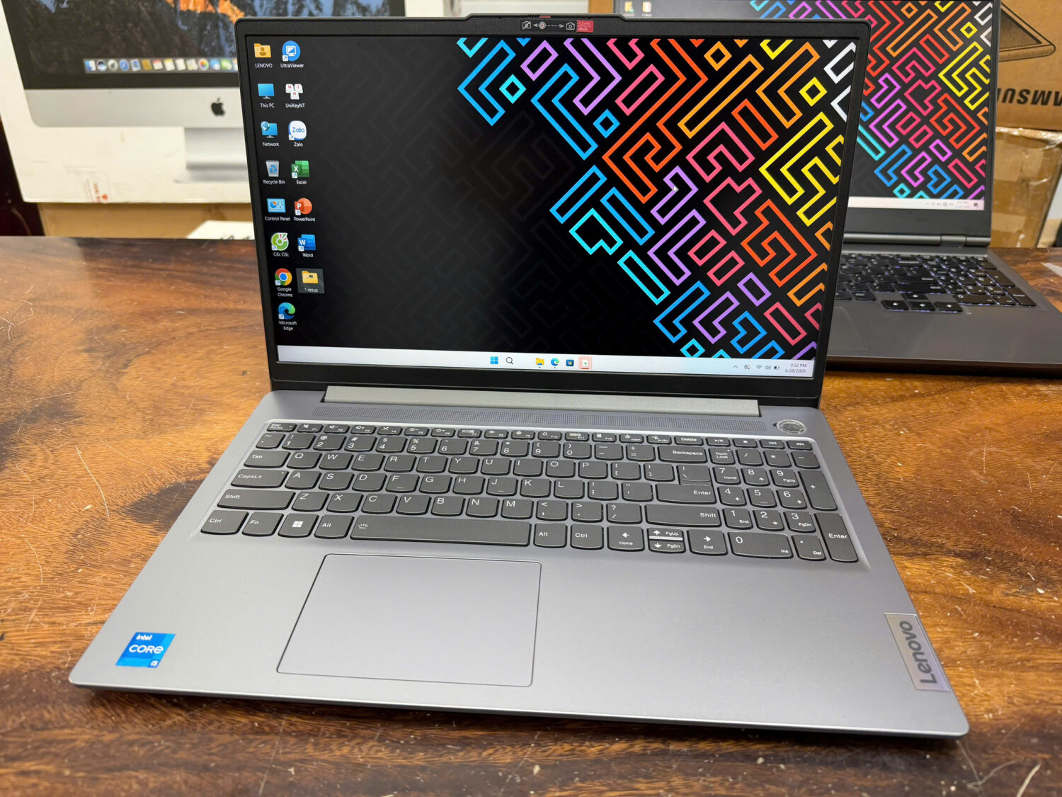Lenovo Ideapad Slim 5 15iah8 (4)