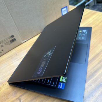 MSI Stealth 15M (4)