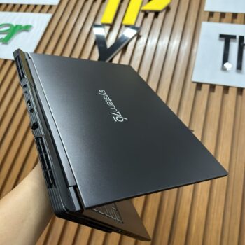 System 76 Oryx Pro (3)