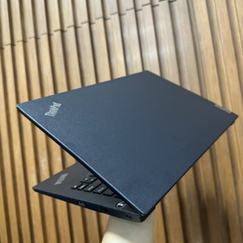 ThinkPad E Series được trang bị nhiều cổng kết nối tiện dụng