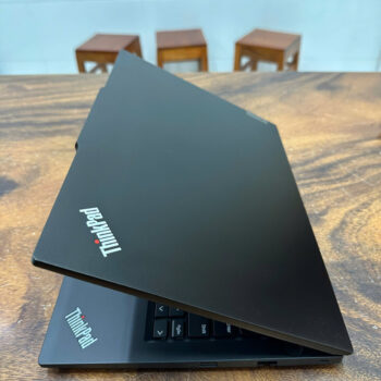 Thinkpad E14 gen 5 (3)