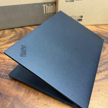 Thinkpad P1 Gen 5 (1)