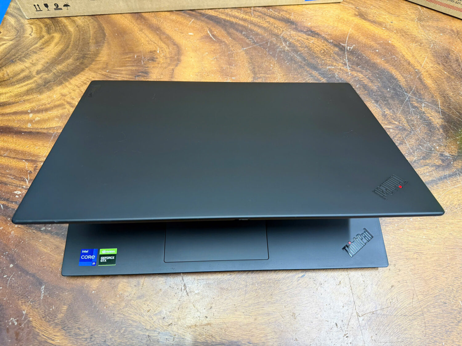 Thinkpad P1 Gen 5 I9 (3)