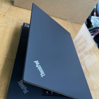 Thinkpad P14s gen 2 Ryzen 7 (1)