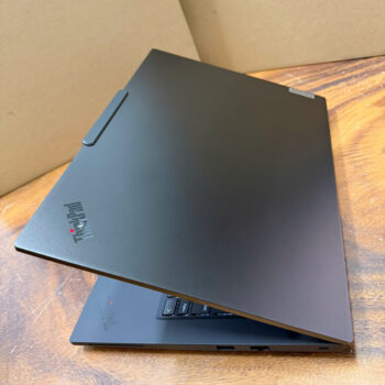 Thinkpad P14s Gen 5 (6)